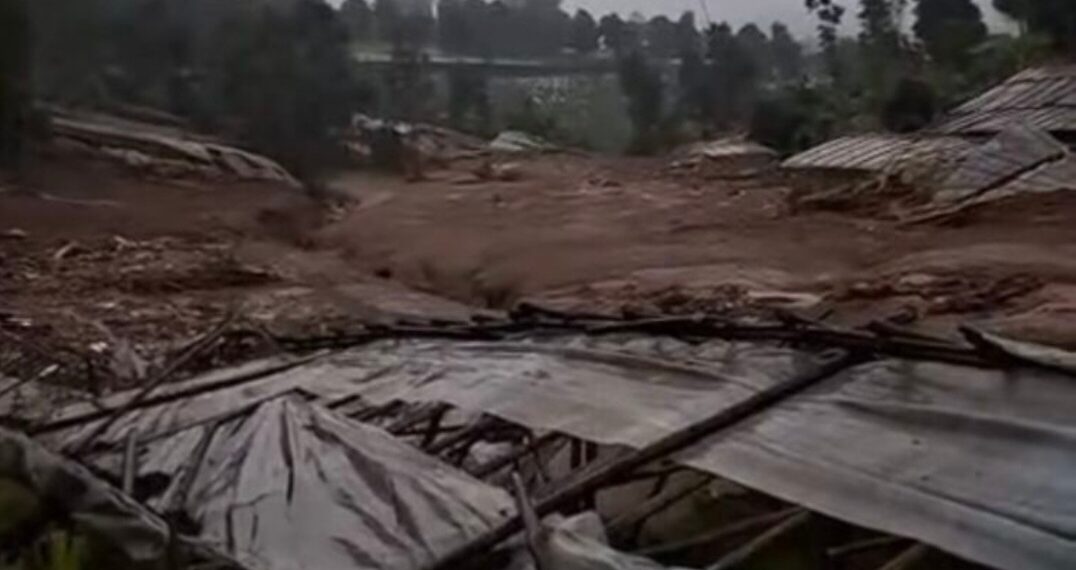 Bencana tanah longsor di Desa Pasirlangu, Kecamatan Cisarua, Kabupaten Bandung Barat, Sabtu (24/01/2026) dinihari.(Foto:Istimewa).