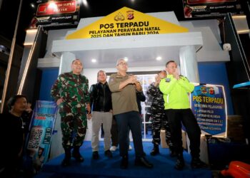 Jajaran Forkopimda Kota Bandung memantau malam pergantian tahun.(Foto: Humas Pemkot Bandung)