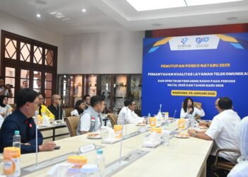 Menteri Komunikasi dan Digital Meutya Hafid saat penutupan Posko Bersama Pemantauan Kualitas Layanan Telekomunikasi di Bandung, Senin (05/01/2026).(Foto: Dok. Komdigi)