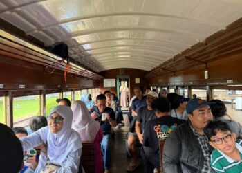 Penumpang kereta wisata.(Foto: Istimewa)