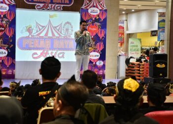 Wakil Bupati Sumedang M. Fajar Aldila saat hadir dalam silaturahmi perguruan pencak silat, di Asia Plaza Sumedang, Sabtu (3/1/2026).(Foto: Humas Pemkab Sumedang)