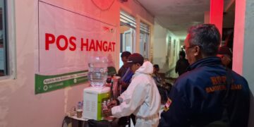 Dompet Dhuafa Jawa Barat dan Disaster Management Center (DMC) membuka posko di daerah bencana banjir bandang dan tanah longsor yang melanda Kampung Babakan RW 10 dan 11, Desa Pasirlangu, Kecamatan Cisarua, Kabupaten Bandung Barat, Jawa Barat, Sabtu (24/1/2026).(Foto: Istimewa)