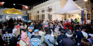 Suasana malam Tahun Baru 2026 di Kota Bandung. (Foto: Humas Pemkot Bandung)