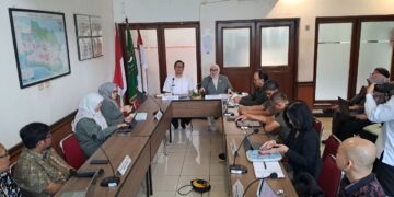 Anggota Komite III Dewan Perwakilan Daerah (DPD) Republik Indonesia (RI) Daerah Pemilihan Jawa Barat (Jabar) Agita Nurfianti melaksanakan Reses Penyerapan Aspirasi Masyarakat dan Daerah dalam rangka inventarisasi materi pengawasan atas pelaksanaan Undang-Undang Nomor 17 Tahun 2023 tentang Kesehatan, khususnya terkait kesehatan mental, Selasa (24/2), di Bandung, Jabar.(Foto: Istimewa)