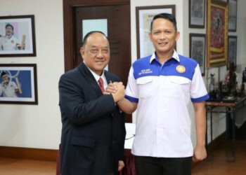 (Kiri) Ketum Komite Olahraga Nasional Indonesia (KONI) Pusat Letjen TNI Purn Marciano Norman dan Dr. Dedy Triharjanto sebagai Ketua Umum (Ketum) Pengurus Besar Ju-Jitsu (PB JI) masa bakti 2025-2029.(Foto: KONI)