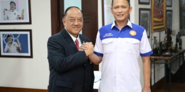 (Kiri) Ketum Komite Olahraga Nasional Indonesia (KONI) Pusat Letjen TNI Purn Marciano Norman dan Dr. Dedy Triharjanto sebagai Ketua Umum (Ketum) Pengurus Besar Ju-Jitsu (PB JI) masa bakti 2025-2029.(Foto: KONI)