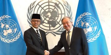 Menteri Luar Negeri Republik Indonesia, Sugiono, melakukan pertemuan bilateral dengan Sekretaris Jenderal Perserikatan Bangsa-Bangsa (PBB), António Guterres, di Markas Besar PBB, New York (16/2/2026), membahas perkembangan situasi Palestina dan upaya mendorong terciptanya perdamaian yang adil dan berkelanjutan.(Foto: Dok. Kemenlu)