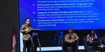 Wamenkomdigi Nezar Patria menjadi narasumber dalam diskusi Transformasi Digital Pers: Menjaga Ekosistem, Bukan Sekedar Teknologi dalam Konvensi Nasional Media Massa 2026 di Hotel Aston Serang, Banten, Minggu (08/02/2026). Foto: Ardi W/Komdigi
