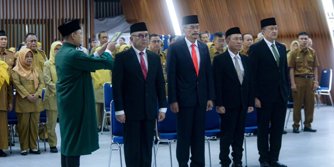 Pelantikan pejabat di Pemkot Bandung.(Foto: Humas Pemkot Bandung)