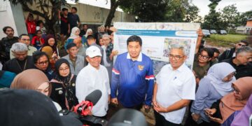 Dari kiri ke kanan: Sekda Jabar Herman Suryatman, Menteri Perumahan dan Kawasan Permukiman (PKP) Maruarar Sirait, dan Wali Kota Bandung Muhammad Farhan.(Foto: Humas Pemkot Bandung)