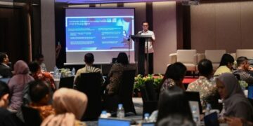 Wamenkomdigi Nezar Patria menyampaikan Keynote Speech dalam Focus Group Discussion bertajuk "Upaya Bersama, Wujudkan Masa Depan Digital yang Ramah Anak" di Jakarta Pusat, Selasa, (03/02/2026). Foto: Ardi W/Komdigi