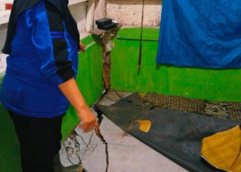 Foto : Dampak yang diakibatkan bencana pergerakan tanah yang terjadi di Kabupaten Tasikmalaya, Jawa Barat. (BPBD Kabupaten Tasikmalaya)