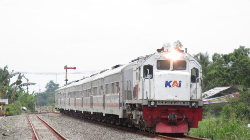 PT KAI Daop 2 Bandung Periksa dan Rawat Lokomotif Jelang Mudik dan Balik Lebaran 2026.(Foto:Istimewa)