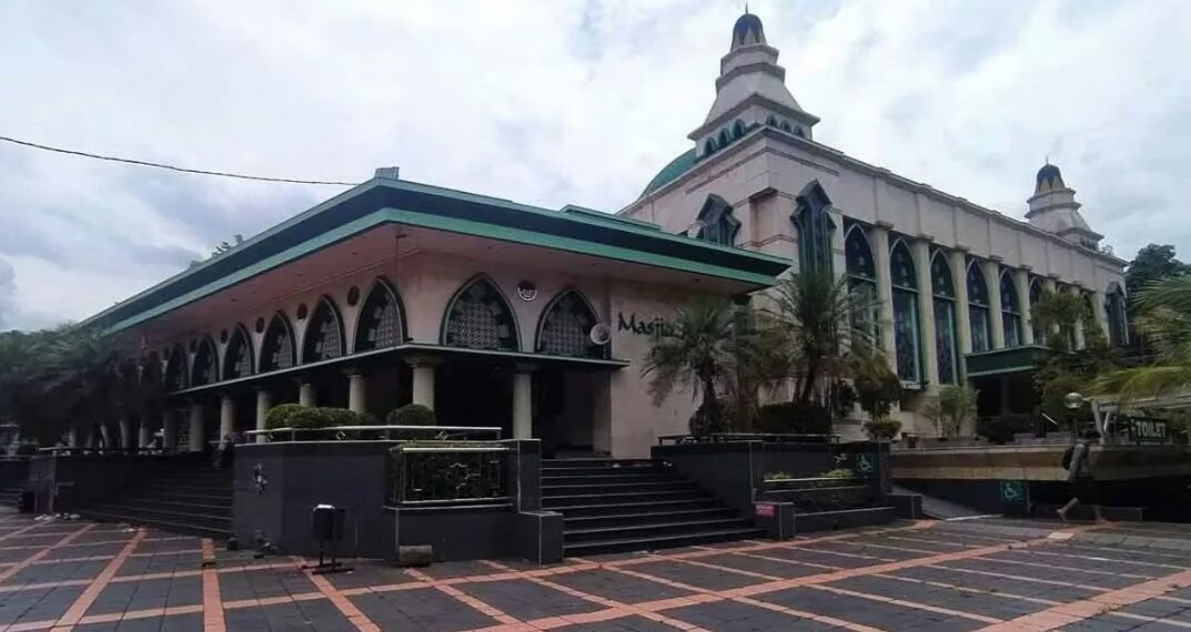 Masjid Agung Ciamis berada di jalur mudik di Jawa Barat sebagai posko layanan mudik bisa dimanfaatkan pemudik buat beristirahat sekaligus beribadah.(Foto:Istimewa).
