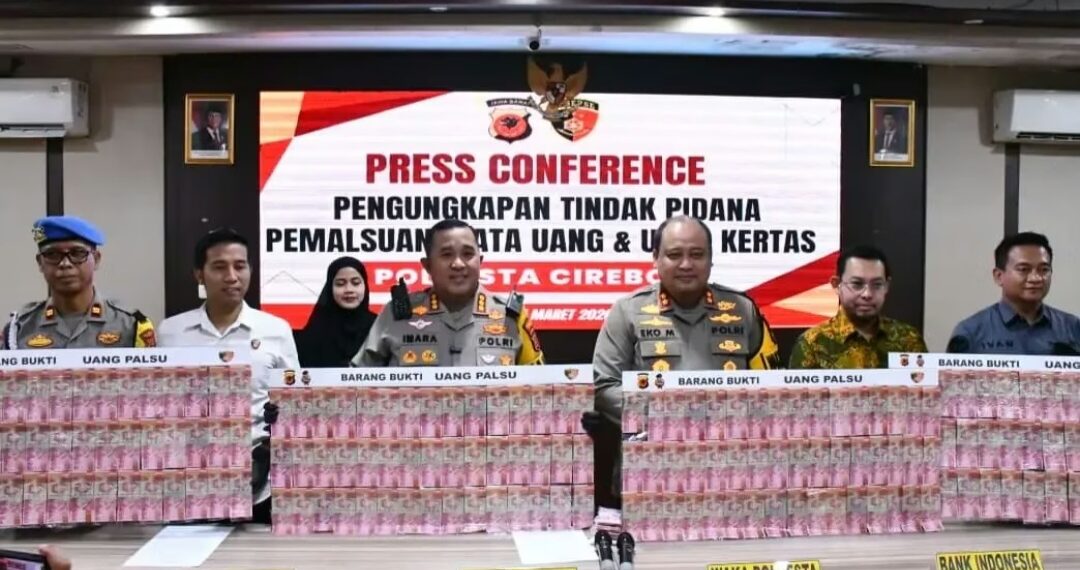 Barang bukti tumpukan upal yang disita Polresta Cirebon dari lokasi pabrik pembuatan di Kecamatan Gegesik, Kabupaten Cirebon.(Foto:Istimewa).