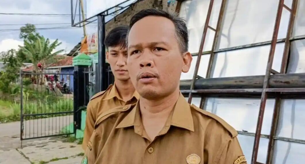 Kepala Urusan (Kaur) Perencanaan Desa Mekarsari, Kecamatan Pacet, Ujang Fuad Hasbi.(Foto:Istimewa).