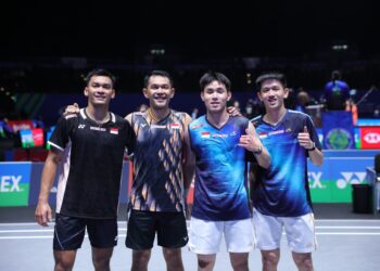 Duel sesama wakil Indonesia terjadi ganda putra di babak 16 besar All England 2026 yang berlangsung Kamis (5/3/2026). Pasangan Raymond Indra/Nikolaus Joaquin mampu mengandaskan Fajar Alfian/Muhammad Shohibul Fikri 8-21, 21-14, 21-16.(Foto: Humas PBSI)