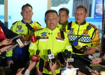 Kepala Korps Lalu Lintas (Kakorlantas) Polri Irjen Pol. Drs. Agus Suryonugroho, S.H., M.Hum bersama PJU.(Foto: Dok. Korlantas Polri)