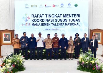 Menpora RI Erick Thohir, menghadiri Rapat Tingkat Menteri Koordinasi Gugus Tugas Manajemen Talenta pada Jumat pagi (6/3) di Kementerian Perencanaan Pembangunan Nasional/Badan Perencanaan Pembangunan Nasional (Bappenas).(foto:bagus/kemenpora.go.id)
