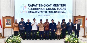 Menpora RI Erick Thohir, menghadiri Rapat Tingkat Menteri Koordinasi Gugus Tugas Manajemen Talenta pada Jumat pagi (6/3) di Kementerian Perencanaan Pembangunan Nasional/Badan Perencanaan Pembangunan Nasional (Bappenas).(foto:bagus/kemenpora.go.id)