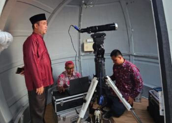 Pemantauan hilal.(Foto: Dok. Kemenag)