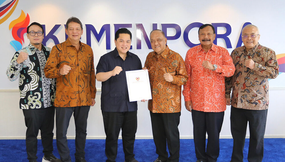 Ketua Umum (Ketum) Komite Olahraga Nasional Indonesia (KONI) Pusat Letjen TNI Purn Marciano serahkan progres Pekan Olahraga Nasional (PON) XXII/2028 Nusa Tenggara kepada Menpora RI Erick Thohir, pada 13 Maret 2026.(Foto: KONI Pusat)