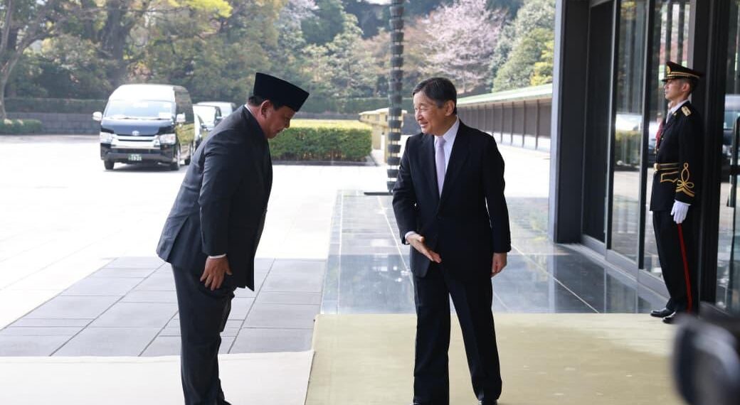 Presiden Republik Indonesia Prabowo Subianto disambut Kaisar Jepang Naruhito. Presiden melakukan kunjungan kehormatan kepada Kaisar Jepang Naruhito di Istana Kekaisaran Jepang, Tokyo, Senin (30/03/2026). (Foto: Setneg)
