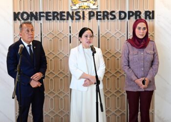 Ketua DPR RI, Puan Maharani, saat ditemui awak media di Nusantara II, Kompleks Parlemen, Senayan, Jakarta, Selasa (10/3/2026). Foto: Sari/Karisma