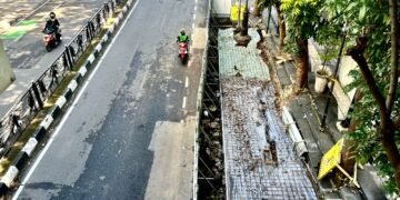 Pembangunan shelter BRT.(Foto: Humas Pemkot Bandung)
