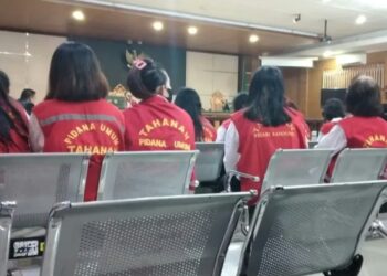 Para Terdakwa Kasus Sindikat Perdagangan Bayi Disidangkan di Pengadilan Negeri Bandung.(Foto:Istimewa).