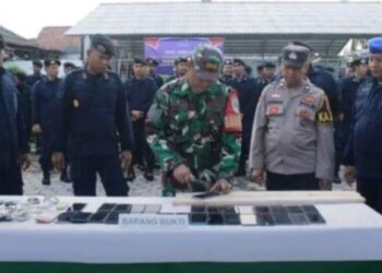 Barang bukti handphone (HP) hasil razia ditemukan di dalam kamar warga binaan Lapas Kelas II-A Subang.(Foto:Istimewa).