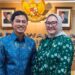 Anggota DPD Dapil Jabar Agita Nurfianti (kanan) dan Wakil Menteri Kesehatan Dante Saksono Harbuwono berfoto bersama usai Rapat Kerja Komite III DPD RI bersama Kementerian Kesehatan, Senin (13/4), di Kantor DPD RI, Senayan, Jakarta Pusat. (Foto: Istimewa)