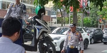 Penertiban parkir liar di Kota Bandung.(Foto: Humas Pemkot Bandung)