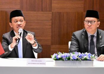 Menteri Energi dan Sumber Daya Mineral (ESDM) Bahlil Lahadalia dan Menteri Investasi Rosan Roeslani.(Foto: Setneg)