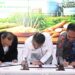CEO Pertamina New & Renewable Energy, John Anis, bersama PTPN III, Ryanto Wisnuardhy dan MedCo, Aradea Z Arifin melakukan penandatanganan kerja sama Pengembangan Bioetanol di Palm Oil, Gedung Agro Plaza, Jakarta pada Senin (27/04/2026).(Foto: Dok. Humas Pertamina)
