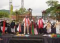 Penampilan yang kental dengan nuansa Budaya Kasumedangan hadir di Halaman Mal Pelayanan Publik (MPP) Kabupaten Sumedang, Jumat (24/04/2026). (Foto: Humas Pemkab Sumedang)