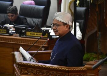 Bupati Dony Ahmad Munir saat Rapat Paripurna Istimewa DPRD Kabupaten Sumedang memperingati Hari Jadi Sumedangi di Ruang Rapat Paripurna DPRD Sumedang, Rabu (22/4/2026).(Foto: Humas Pemkab Sumedang)