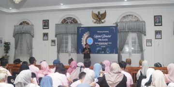 Bupati Sumedang Dony Ahmad Munir menghadiri Halal Bihalal Paguyuban Rudayan Dewi Aisyah Ahmad Suriahkusumah Sumedang (PRUDAAS) di Gedung Negara, Sabtu (11/04/2026).(Foto: Humas Pemkab Sumedang)