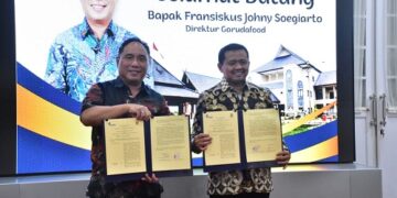 Bupati Sumedang Dony Ahmad Munir (kanan) dan CEO Fransiskus Johny Sugiarto.(Foto: Humas Pemkab Sumedang)