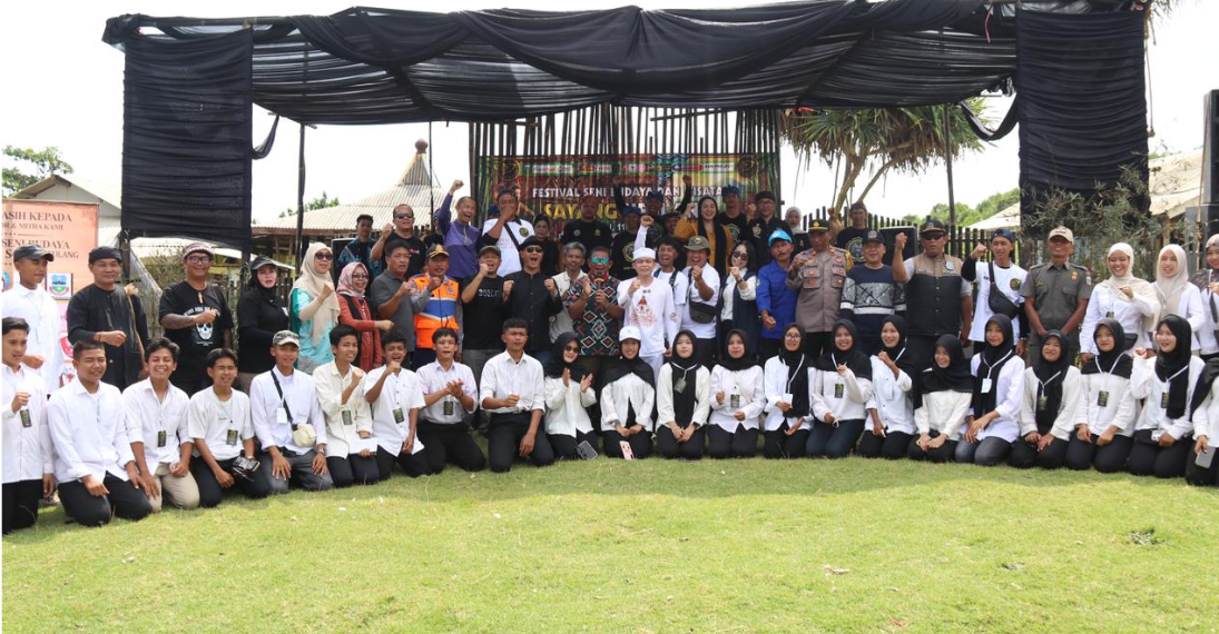 Festival Seni Budaya dan Wisata Sayang Heulang.‎(Foto: Ridwan Nur Faozan & Muhammad Sofyan Fauzi/ Diskominfo Kab. Garut)