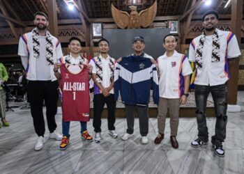 Wali Kota Bandung Muhammad Farhan menerima secara resmi para pemain Indonesian Basketball League (IBL) All-Star 2026 dalam sebuah acara penyambutan yang berlangsung di Pendopo Kota Bandung.(Foto: Istimewa)