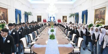 Presiden Prabowo Subianto membuka lebar Istana Kepresidenan bagi anak-anak sekolah pada Selasa, 7 April 2026.(Foto: Setneg)