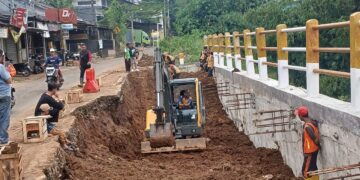 Perbaikan jalan di Bogor.(Foto: Humas Pemkab Bogor)
