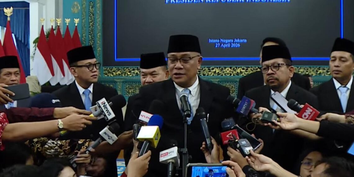 Menteri Lingkungan Hidup/Kepala Badan Pengendalian Lingkungan Hidup Mohammad Jumhur Hidayat.(Foto: Setneg)