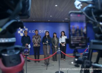 Menteri Komunikasi dan Digital Meutya Hafid dalam konferensi pers di Kantor Kementerian Komdigi, Jakarta Pusat, Rabu (22/04/2026).(Foto: Humas Komdigi)