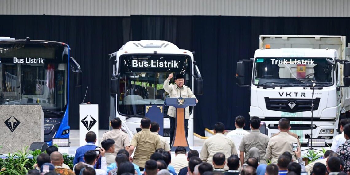 Presiden Prabowo Subianto meresmikan pabrik perakitan kendaraan komersial listrik PT. VKTR Sakti Industries di Kabupaten Magelang, Jawa Tengah, Kamis (09/04/2026).(Foto: Setneg)