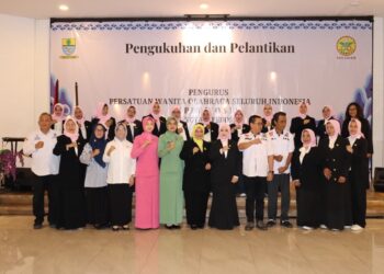 Pelantikan Pengurus Persatuan Wanita Olahraga Seluruh Indonesia (Perwosi) Kota Cirebon periode 2026–2030.(Foto: Humas Pemkot Cirebon)