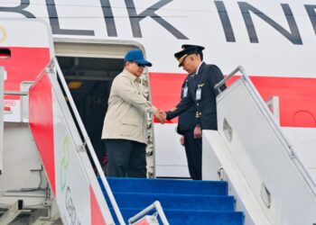 Presiden Republik Indonesia Prabowo Subianto tiba di Pangkalan TNI AU Halim Perdanakusuma, Jakarta, pada Rabu, 15 April 2026, sekitar pukul 13.55 WIB.