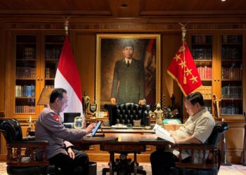 Presiden Prabowo Subianto dan Kepala Kepolisian Negara Republik Indonesia (Kapolri) Jenderal Pol. Listyo Sigit Prabowo di kediaman pribadi Prabowo di Hambalang, Kabupaten Bogor, Jawa Barat, pada Jumat (24/04/2026).(Foto: Setneg)