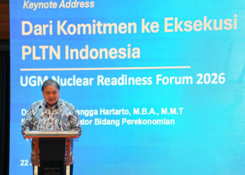 Menteri Koordinator Bidang Perekonomian RI Airlangga Hartarto saat menyampaikan keynote speech pada acara UGM Nuclear Readiness Forum 2026 yang diselenggarakan oleh Fakultas Teknik Universitas Gadjah Mada bekerja sama dengan Keluarga Alumni Teknik Gadjah Mada (KATGAMA) di Jakarta, Rabu (22/04/2026).(Foto: Istimewa)